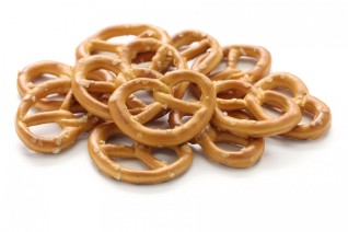 bigstock-a-pile-of-crispy-pretzels-on-w-49046639-840x560