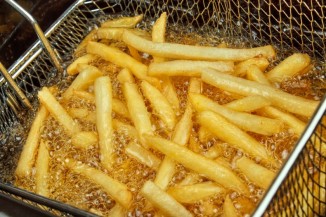 bigstock-Fries-in-a-deep-fryer-63122296-840x560
